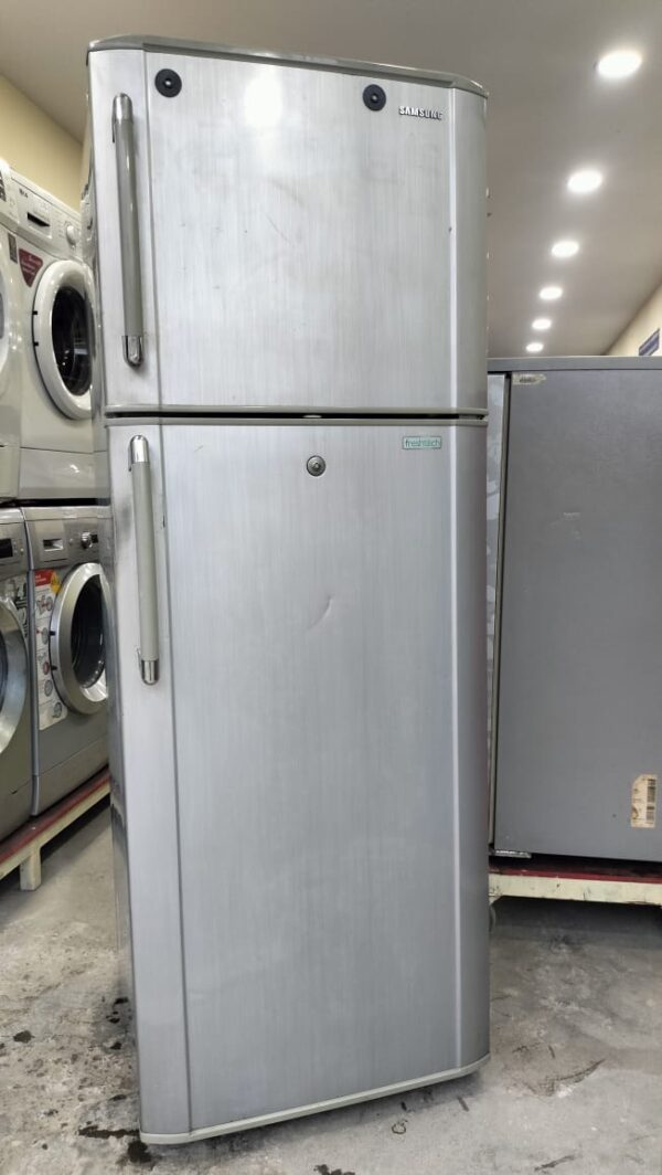 Samsung 320 ltr Refrigerator Double Door With Silver Color - Image 3