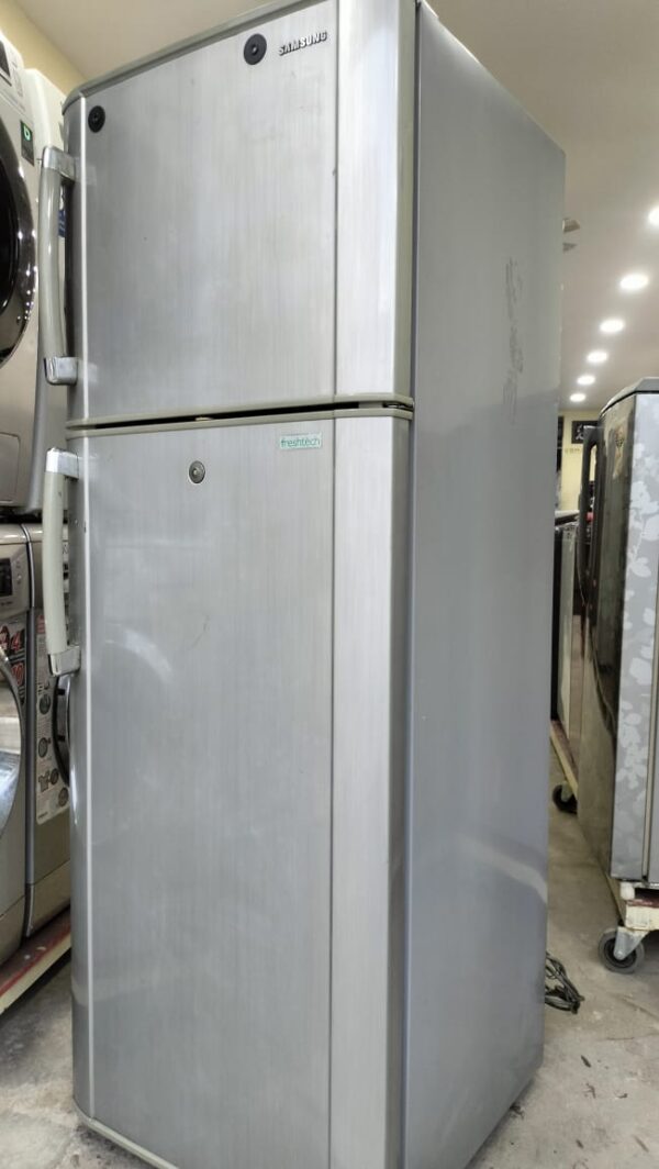 Samsung 320 ltr Refrigerator Double Door With Silver Color - Image 4