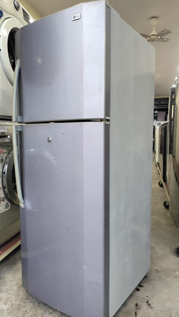 LG 240 ltr Refrigerator Double Door With Silver Color - Image 2