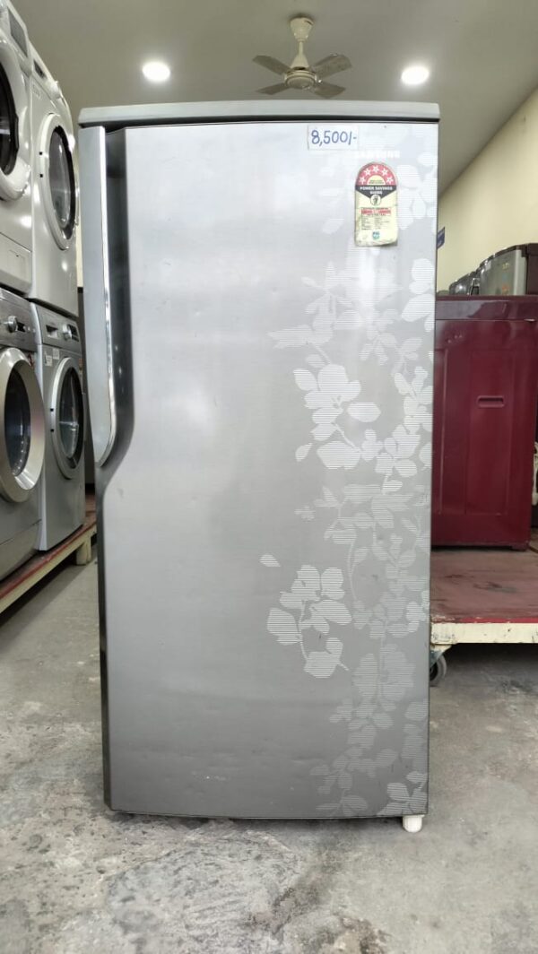 Samsung 190 ltr Refrigerator Single Door With Floral Silver Color