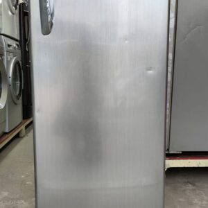 Croma 190 ltr Refrigerator Single Door With Silver Color