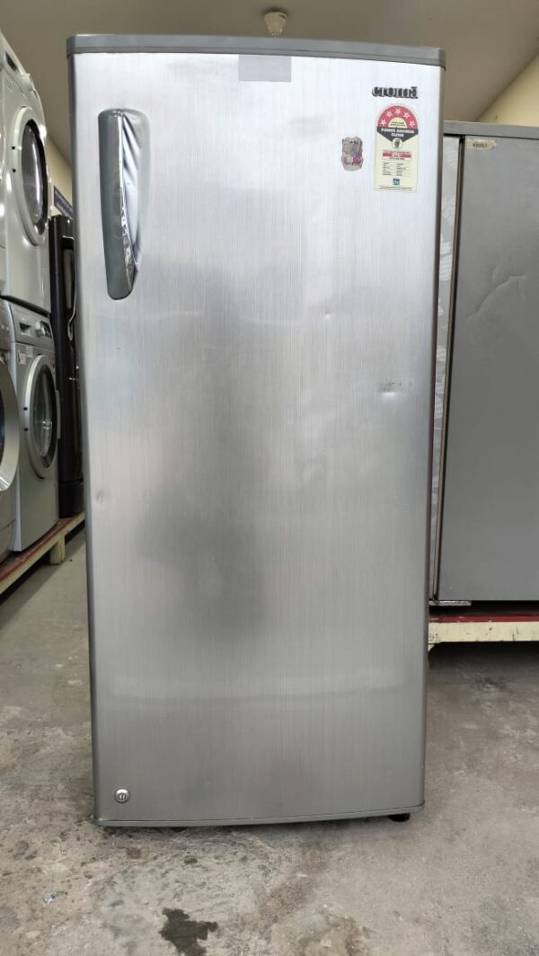 Croma 190 ltr Refrigerator Single Door With Silver Color