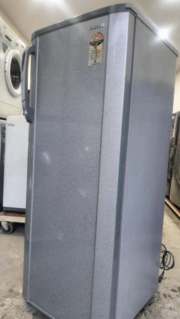 Samsung 240 ltr Refrigerator Single Door With Silver Color