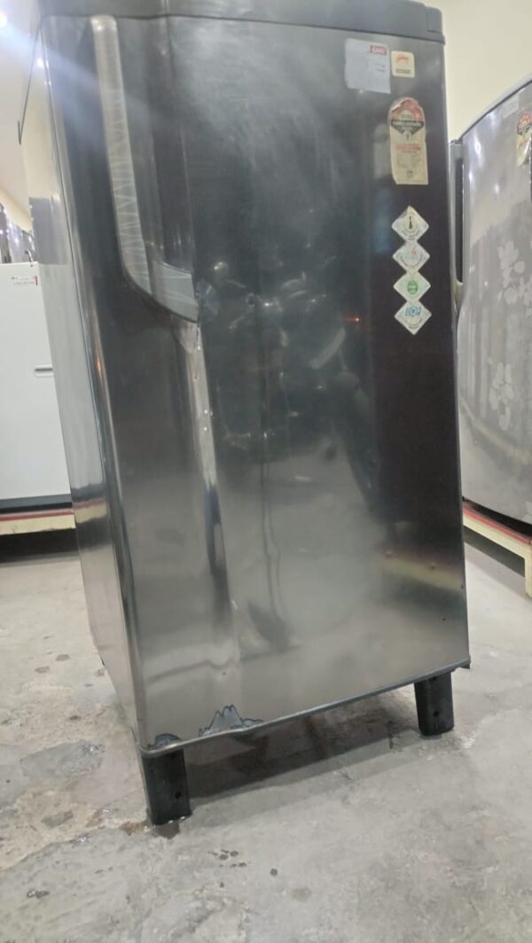 Godrej 190 ltr Refrigerator Single Door With Steel Color