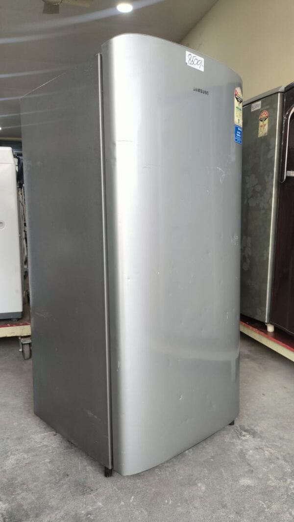 Samsung 190 ltr Refrigerator Single Door With Light Silver Color - Image 2